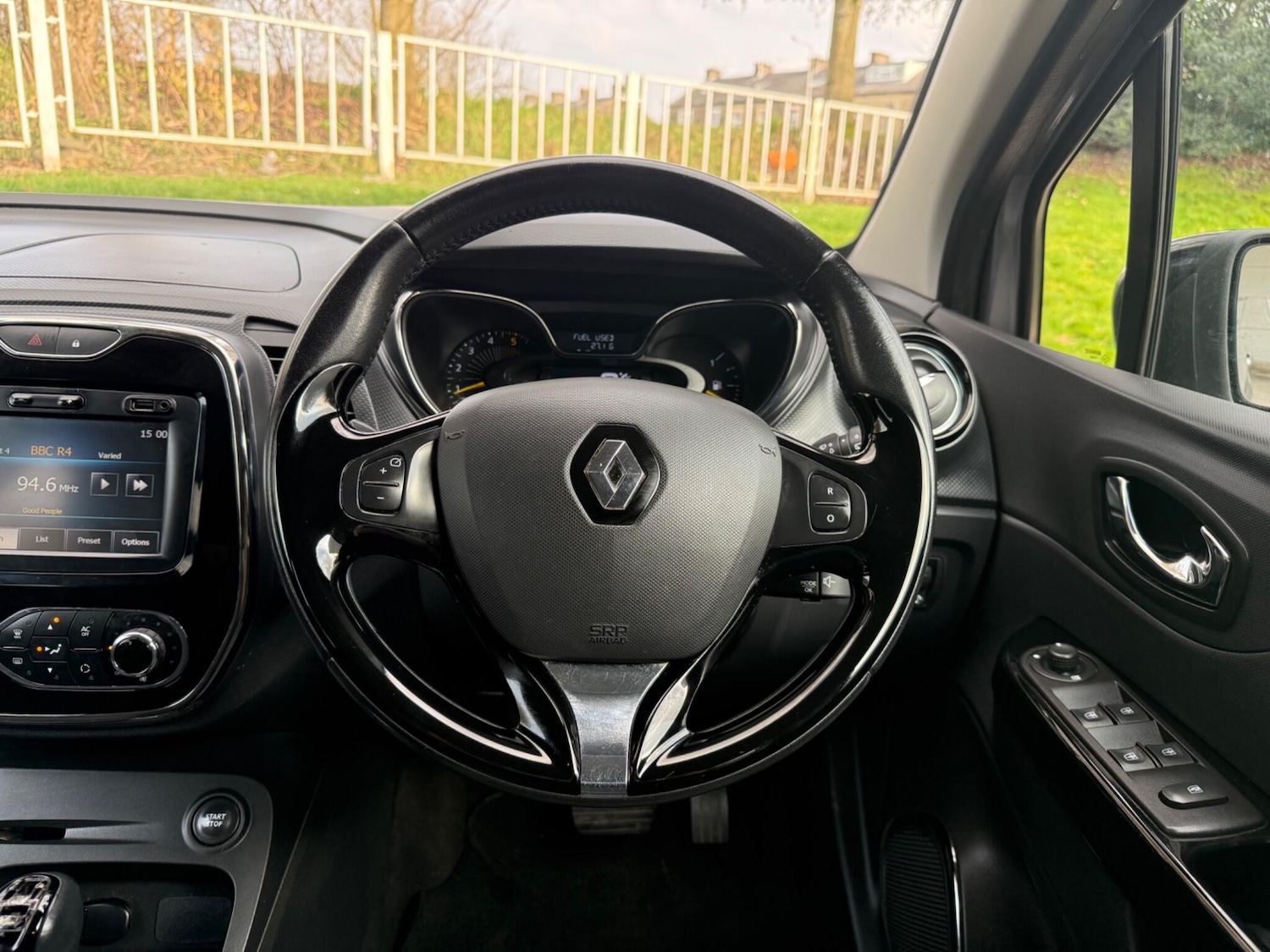 Used Renault Captur 2014 for sale - 77783605: Photo 42