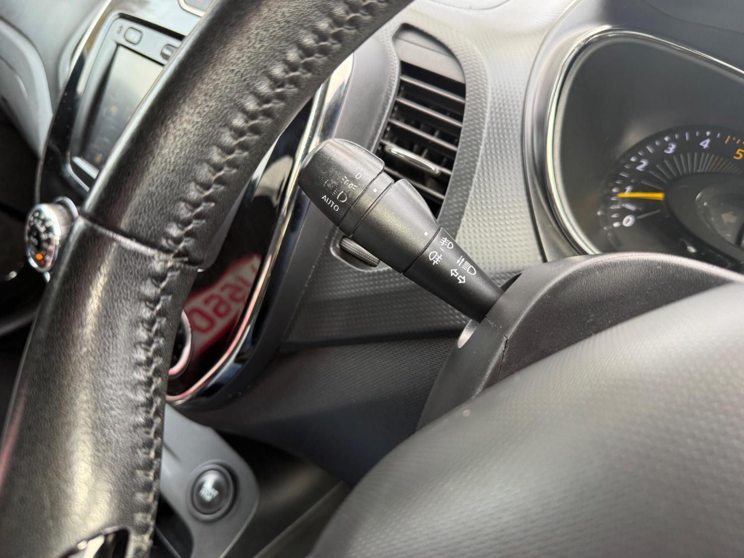 Used Renault Captur 2014 for sale - 77783605: Photo 43