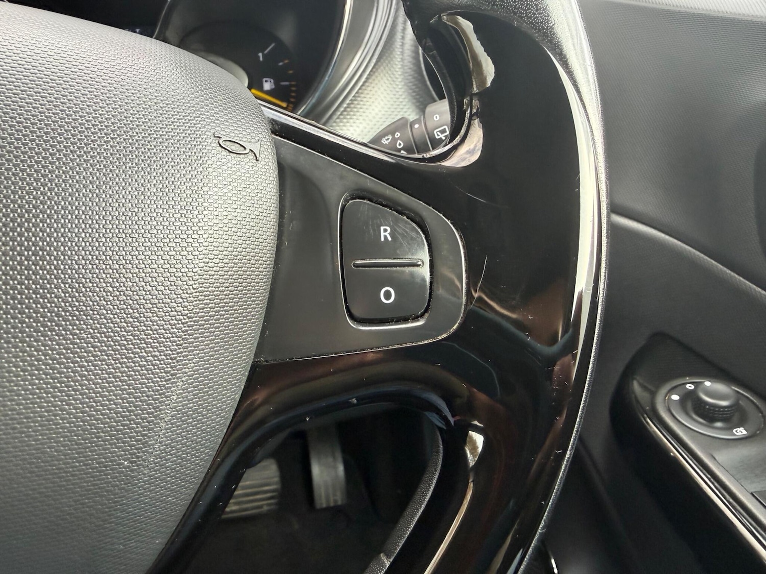 Used Renault Captur 2014 for sale - 77783605: Photo 45