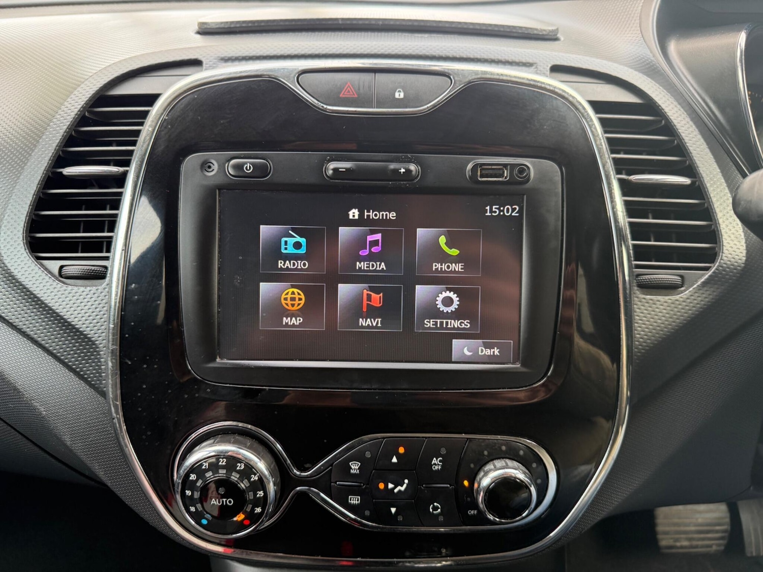 Used Renault Captur 2014 for sale - 77783605: Photo 48