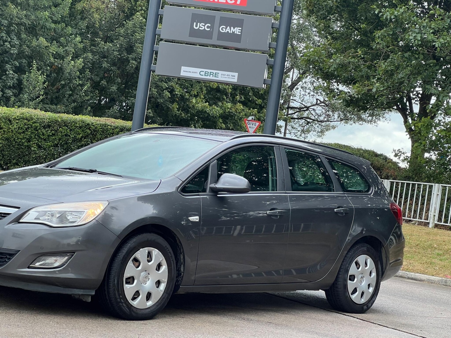 Used Vauxhall Astra 2011 for sale - 77549888: Photo 3