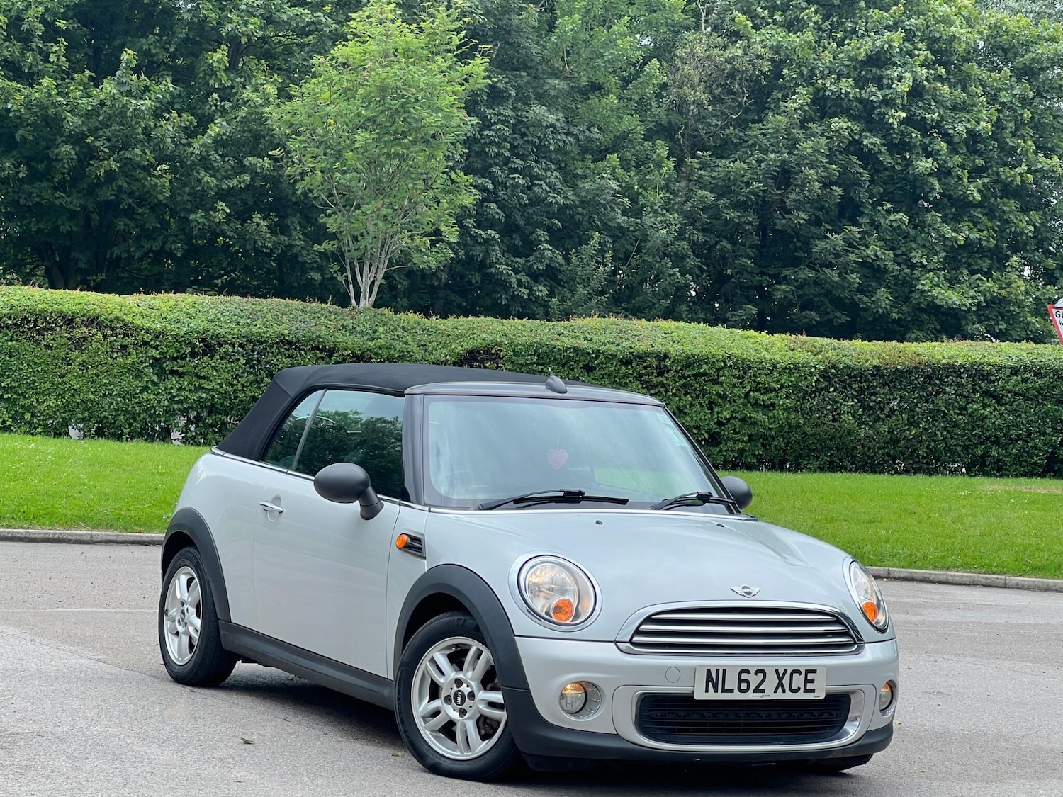 Used MINI Convertible 2012 for sale - 77455385: Photo 2