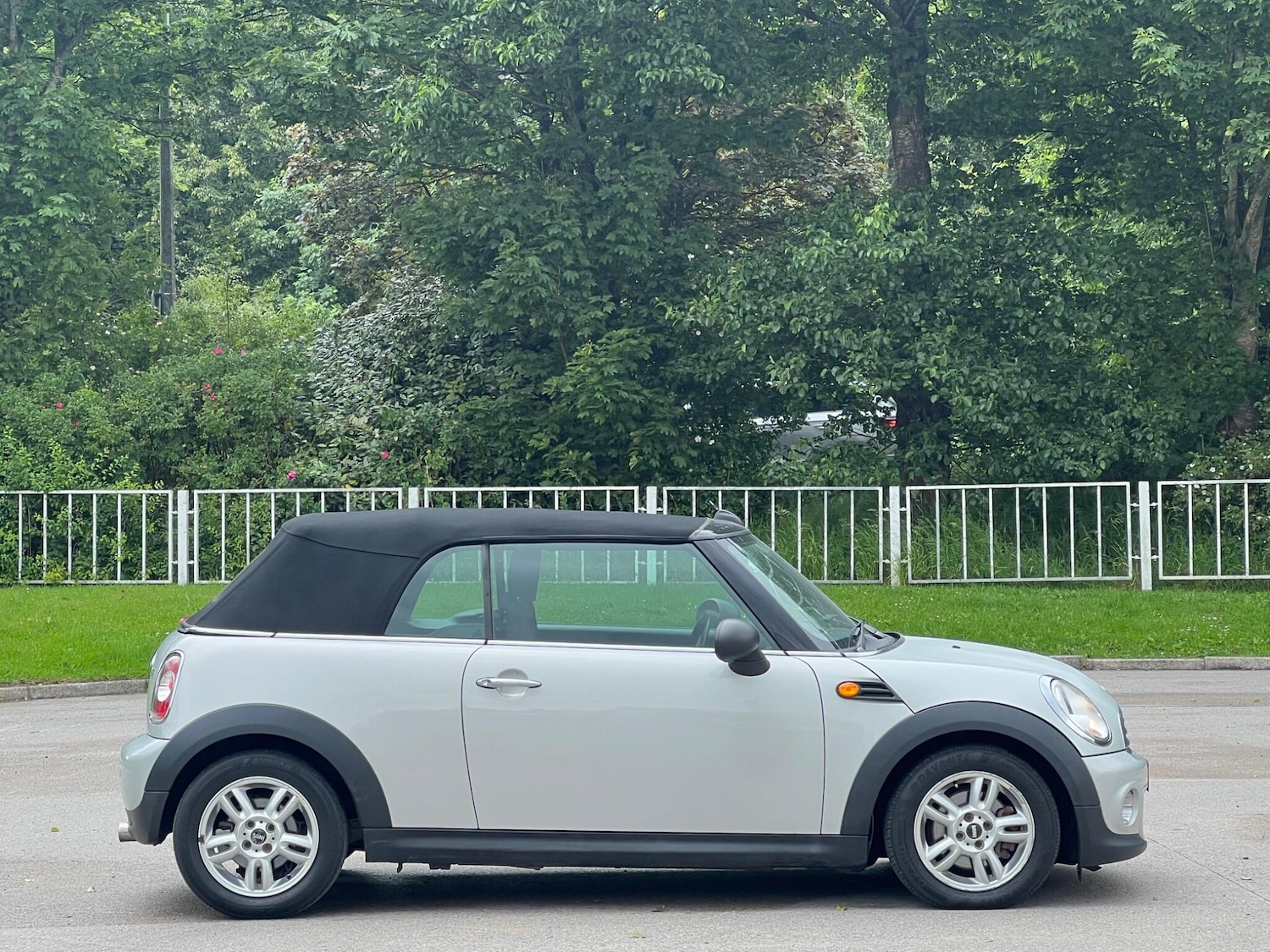 Used MINI Convertible 2012 for sale - 77455385: Photo 3