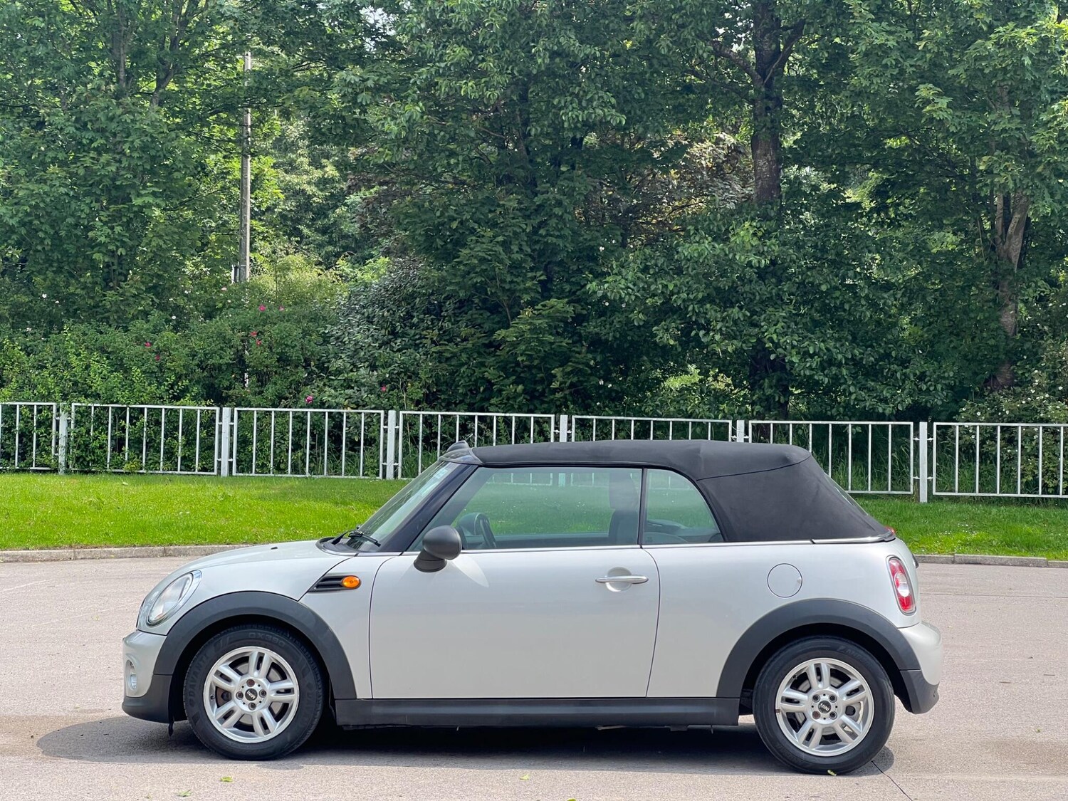 Used MINI Convertible 2012 for sale - 77455385: Photo 42