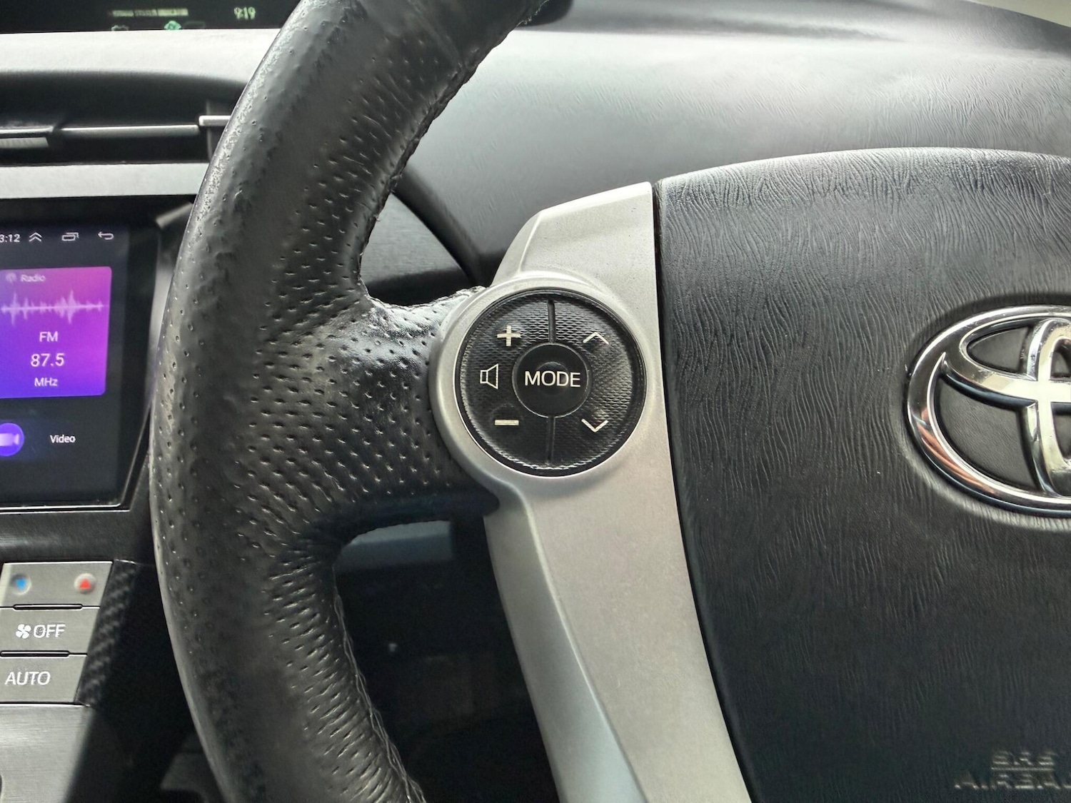 Used Toyota Prius 2018 for sale - 77657815: Photo 49