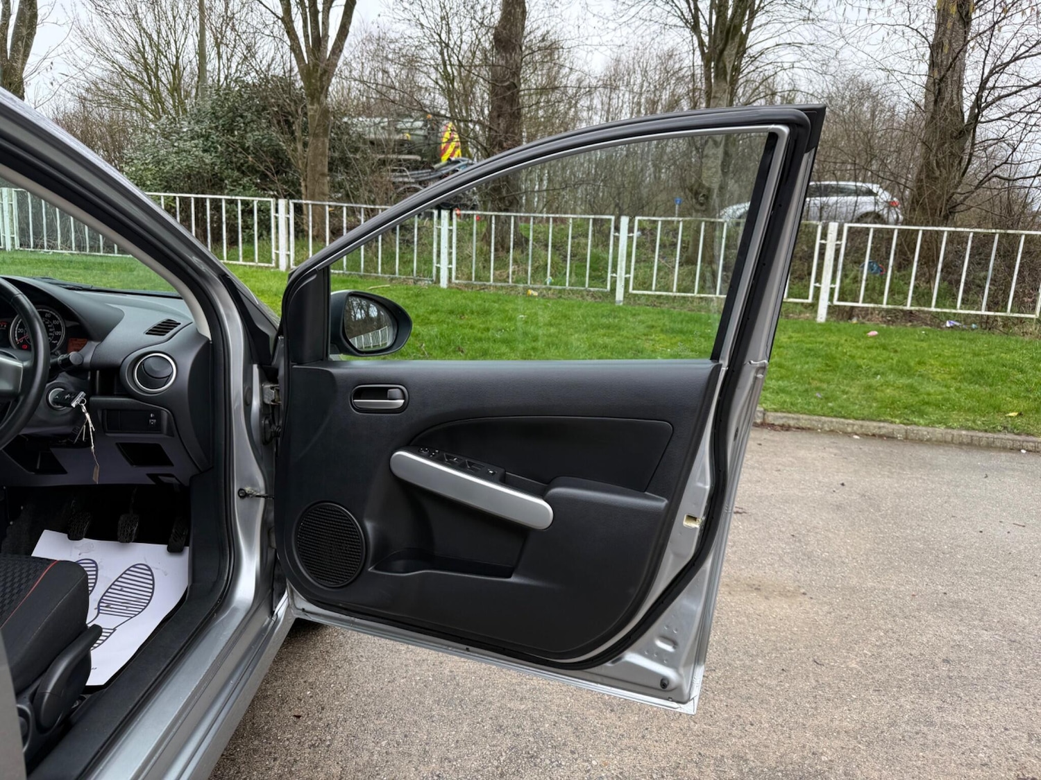 Used Mazda Mazda2 2011 for sale - 78205105: Photo 29