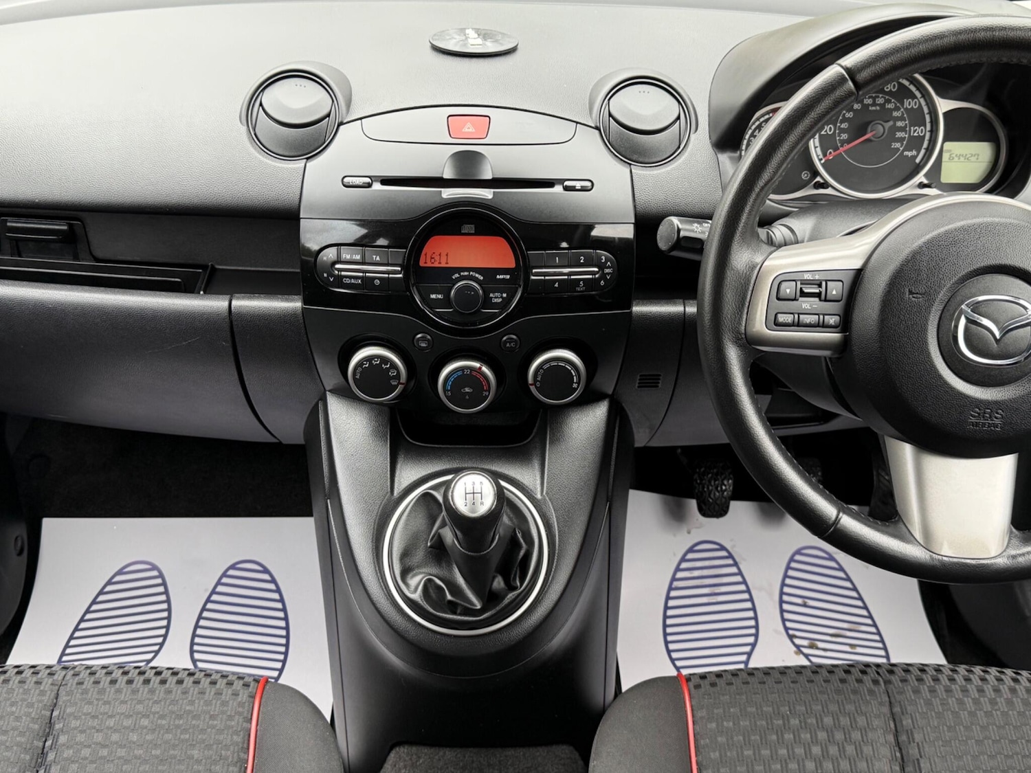 Used Mazda Mazda2 2011 for sale - 78205105: Photo 44