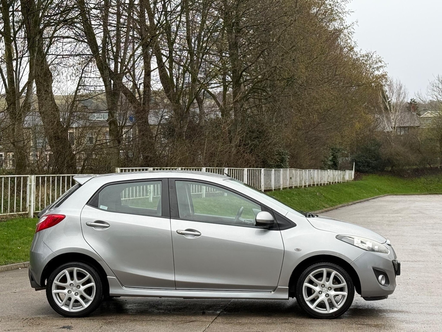 Used Mazda Mazda2 2011 for sale - 78205105: Photo 5