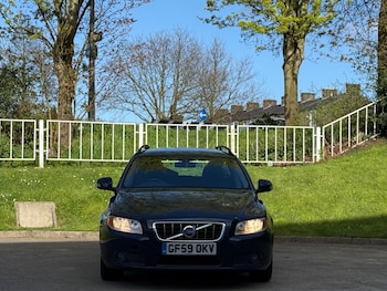 Used Volvo V70 2009 for sale - 78307132: Photo