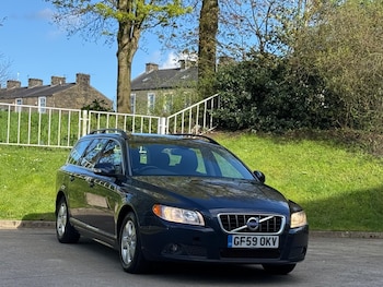 Used Volvo V70 2009 for sale - 78307132: Photo