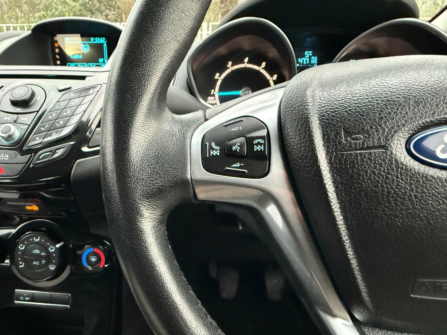 Used Ford Fiesta 2014 for sale - 78072635: Photo 49