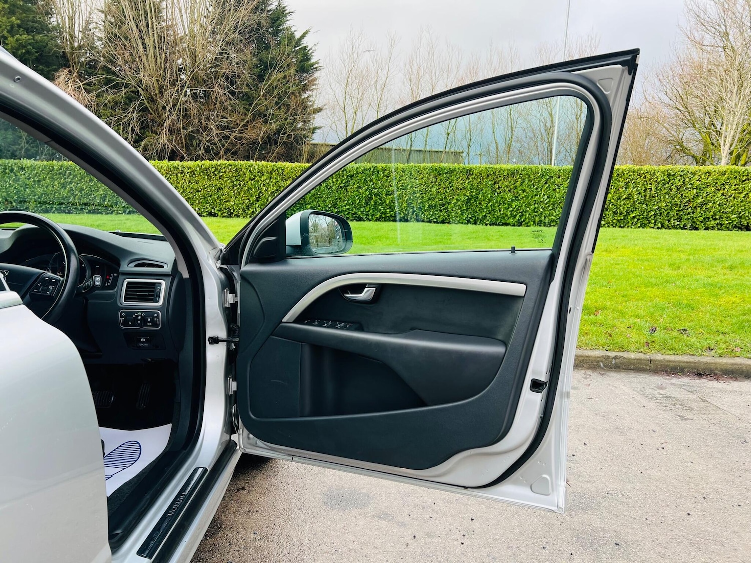 Used Volvo V70 2014 for sale - 77455379: Photo 27