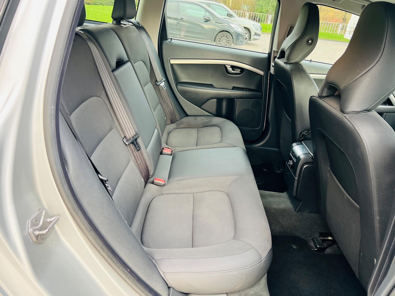 Used Volvo V70 2014 for sale - 77455379: Photo 32