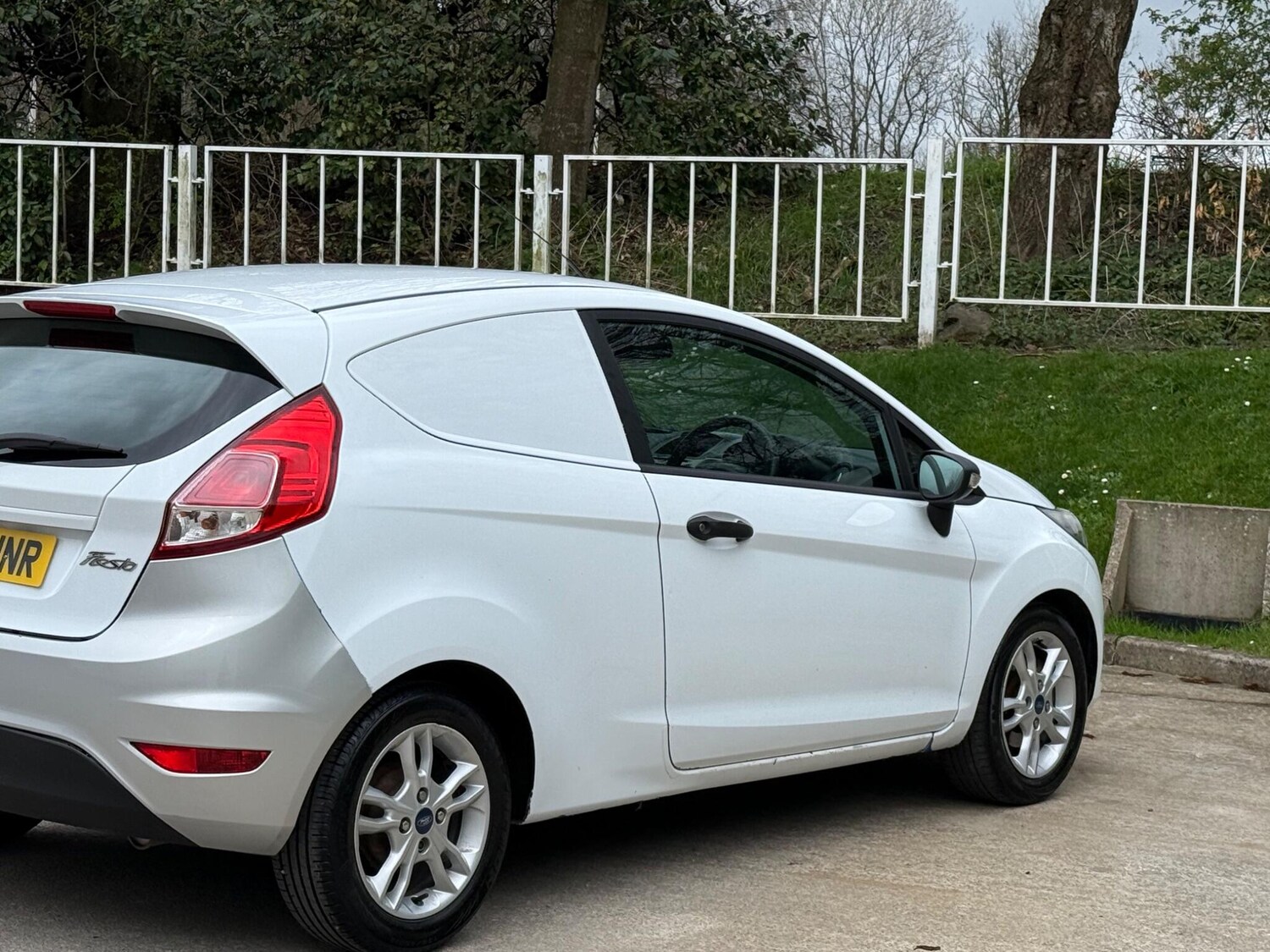 Used Ford Fiesta 2015 for sale - 78100830: Photo 17