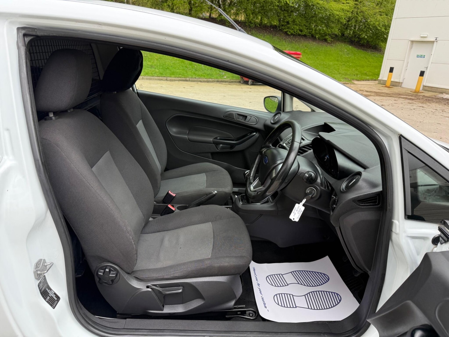 Used Ford Fiesta 2015 for sale - 78100830: Photo 30