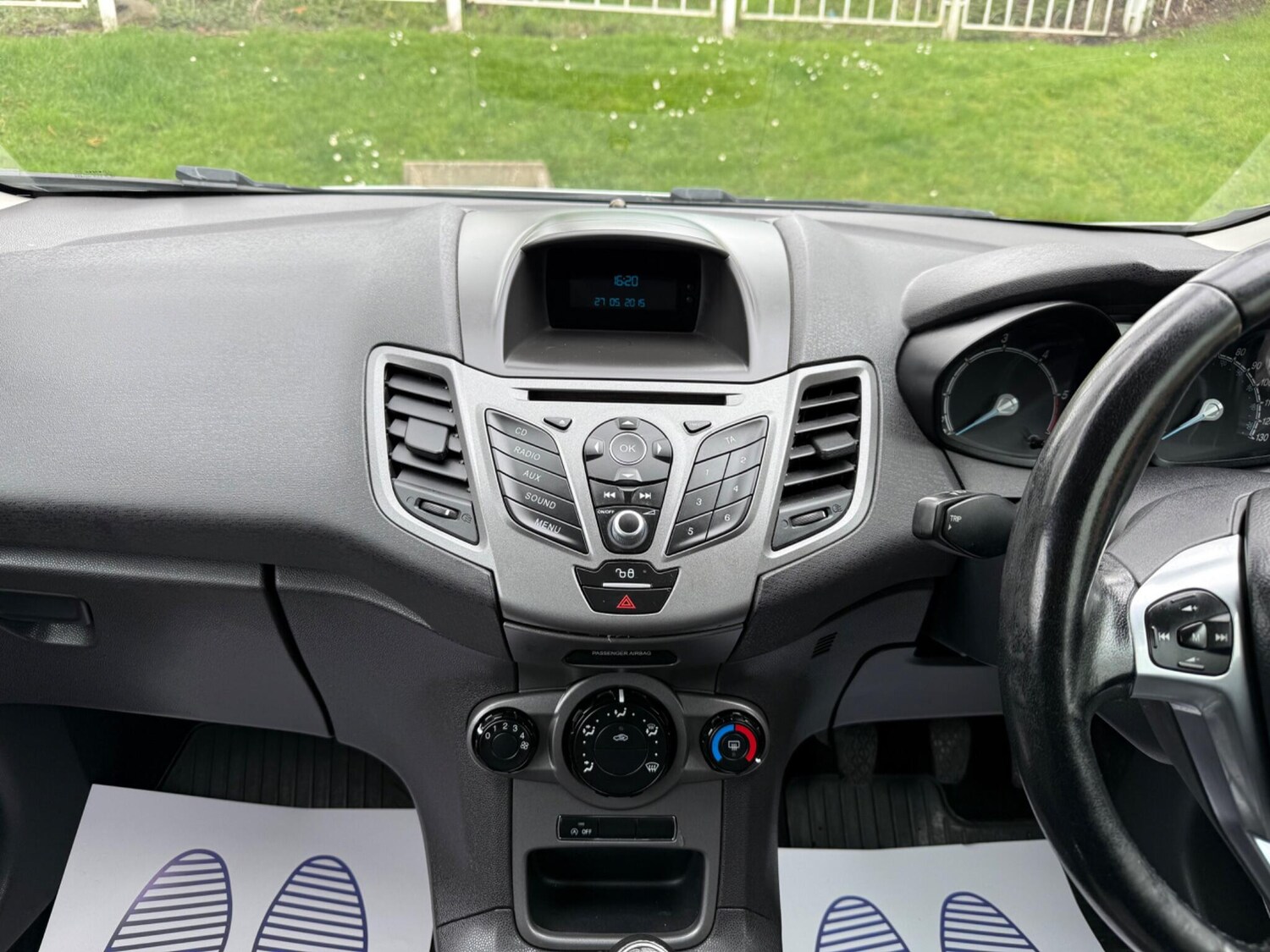 Used Ford Fiesta 2015 for sale - 78100830: Photo 35