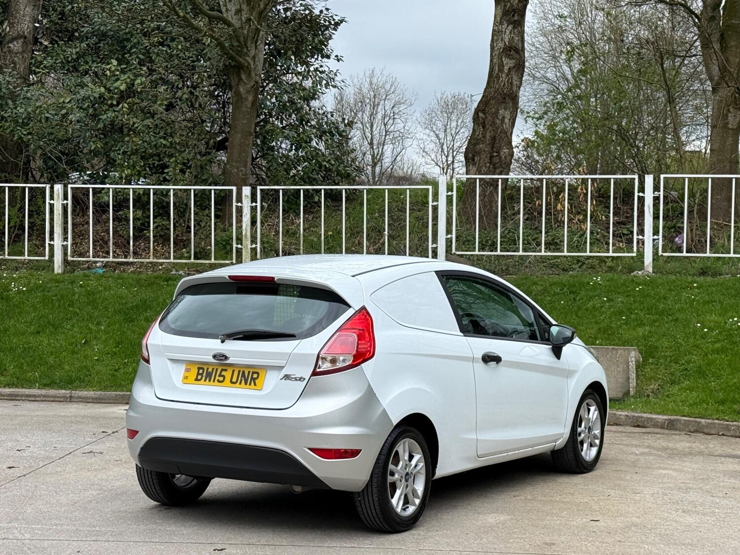 Used Ford Fiesta 2015 for sale - 78100830: Photo 5