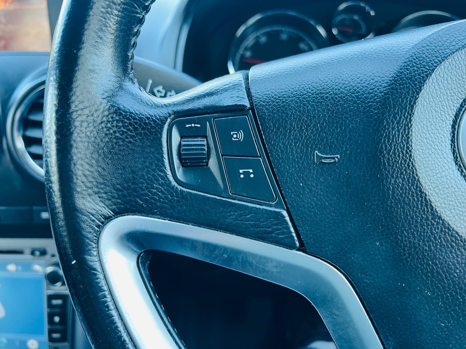 Used Vauxhall Antara 2013 for sale - 77898483: Photo 52