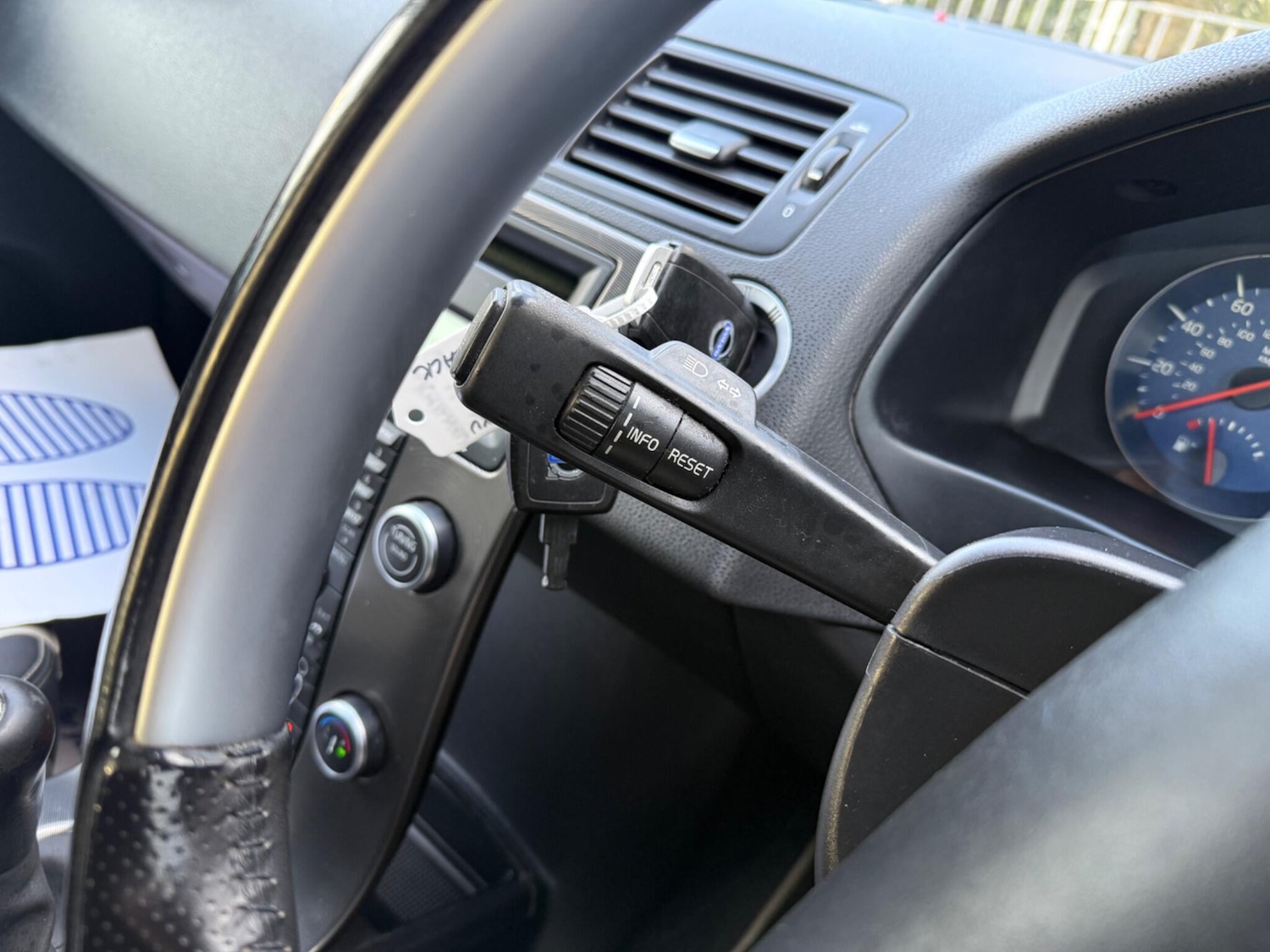 Used Volvo V50 2012 for sale - 78047835: Photo 51