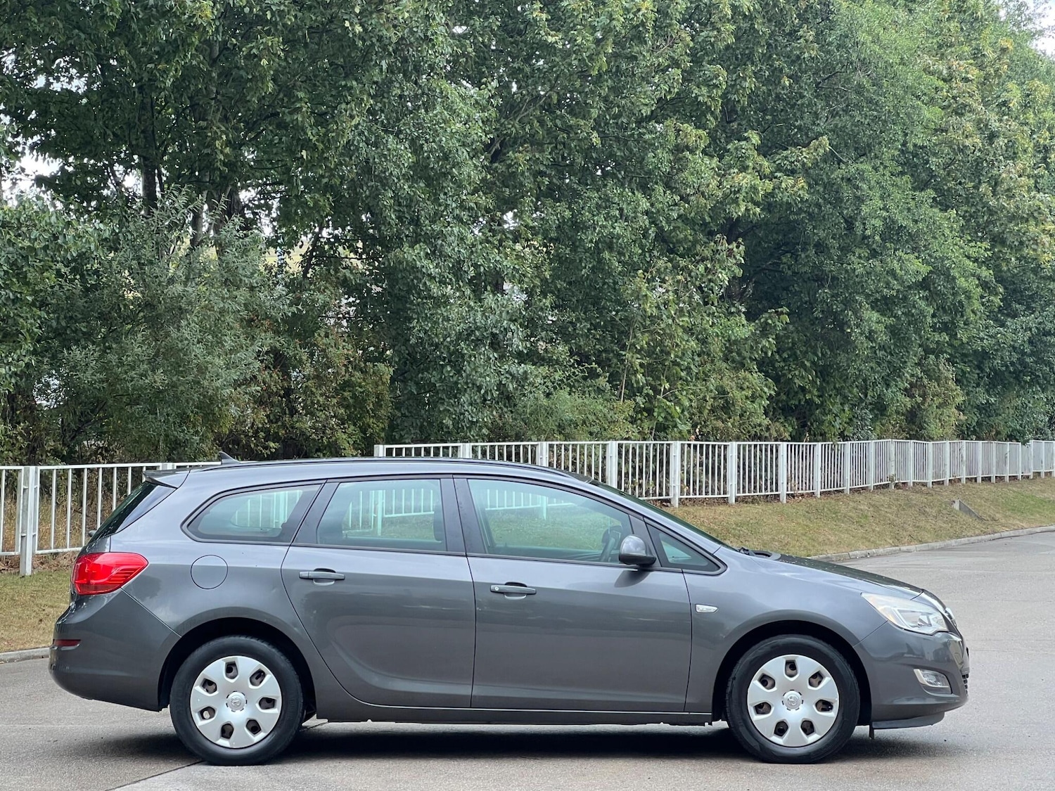 Used Vauxhall Astra 2011 for sale - 78184894: Photo 5