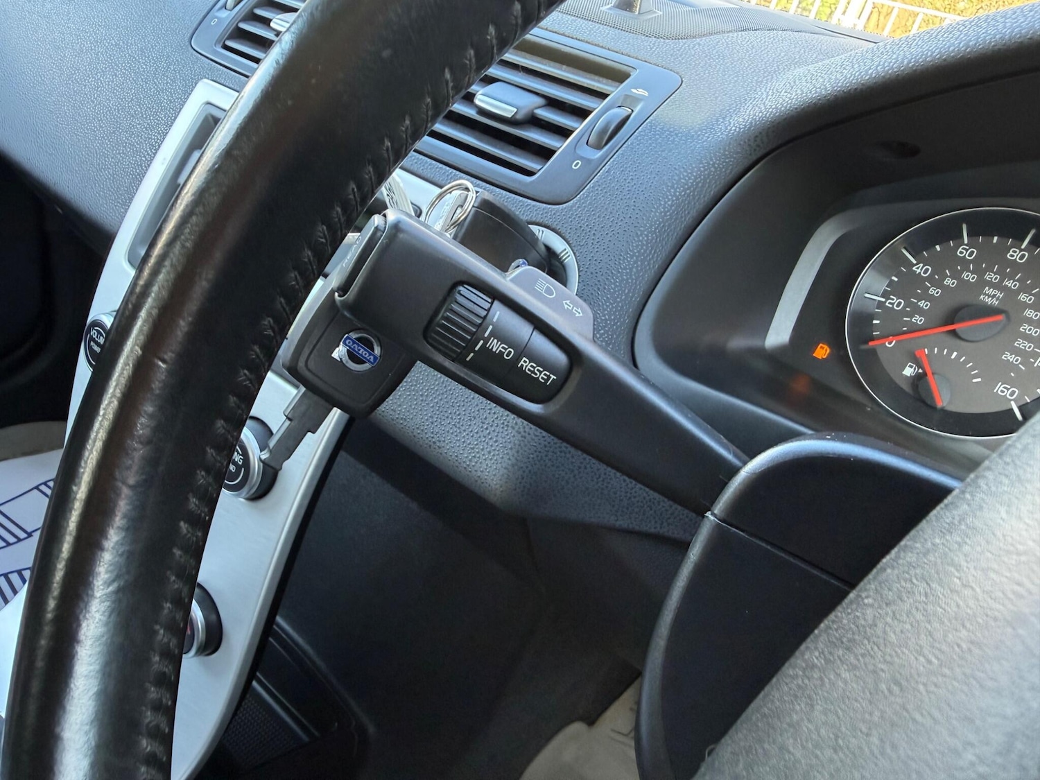 Used Volvo V50 2011 for sale - 78171098: Photo 47