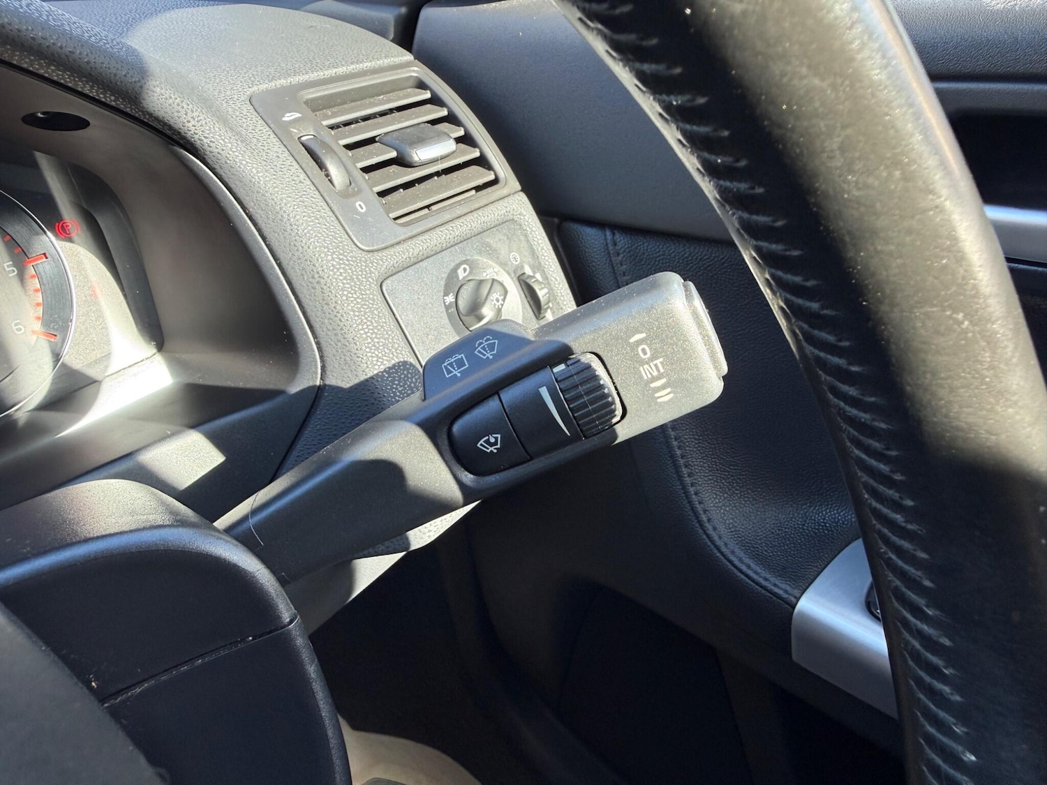 Used Volvo V50 2011 for sale - 78171098: Photo 48