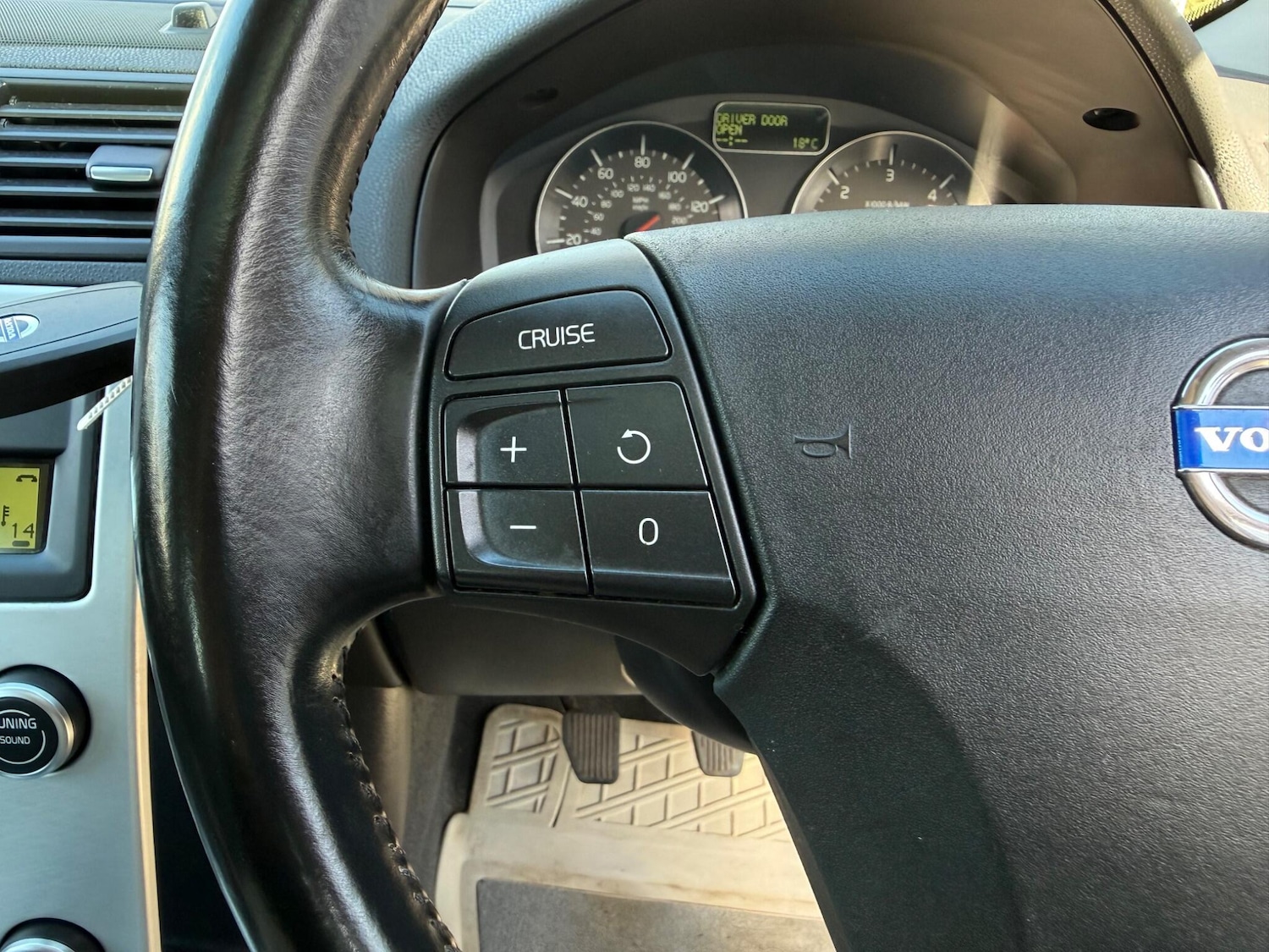 Used Volvo V50 2011 for sale - 78171098: Photo 49