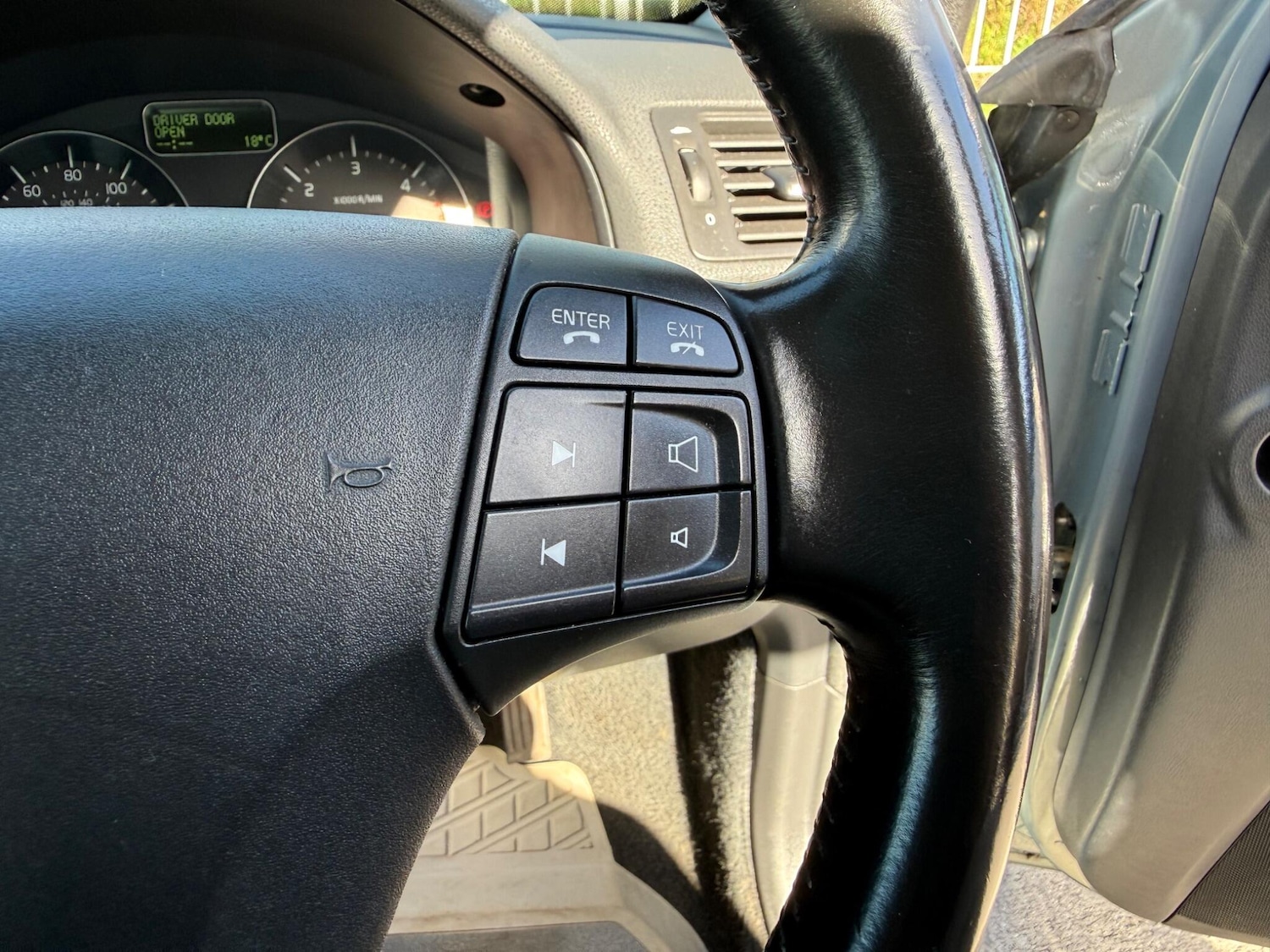 Used Volvo V50 2011 for sale - 78171098: Photo 50