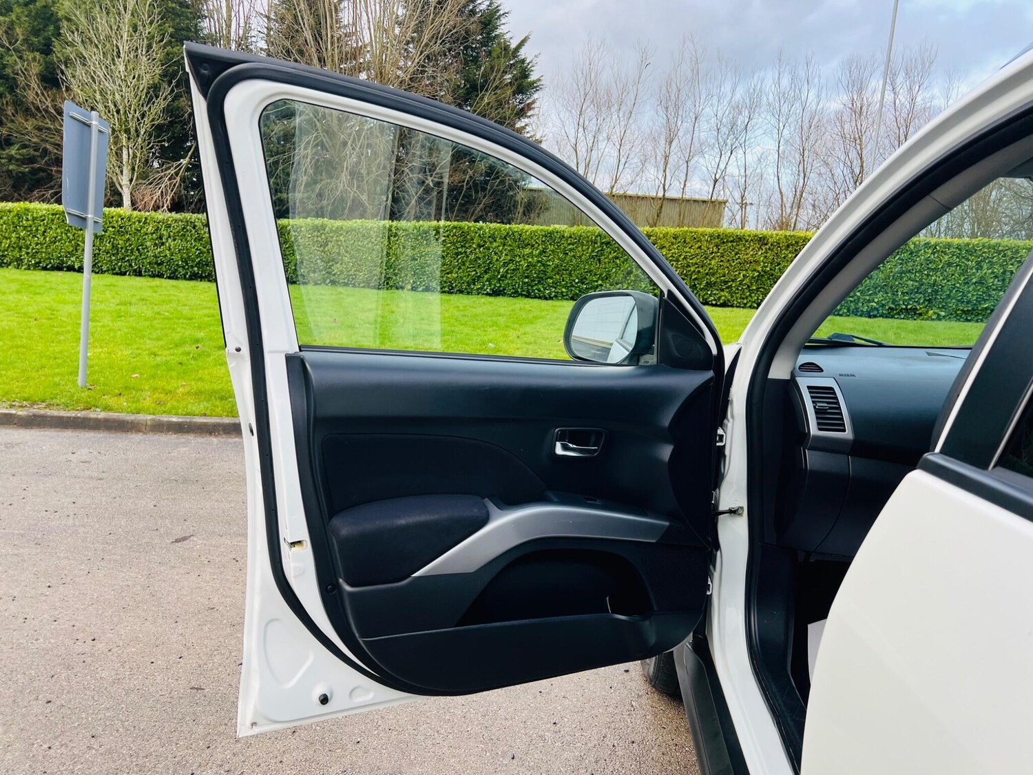 Used Mitsubishi Outlander 2010 for sale - 77454966: Photo 28