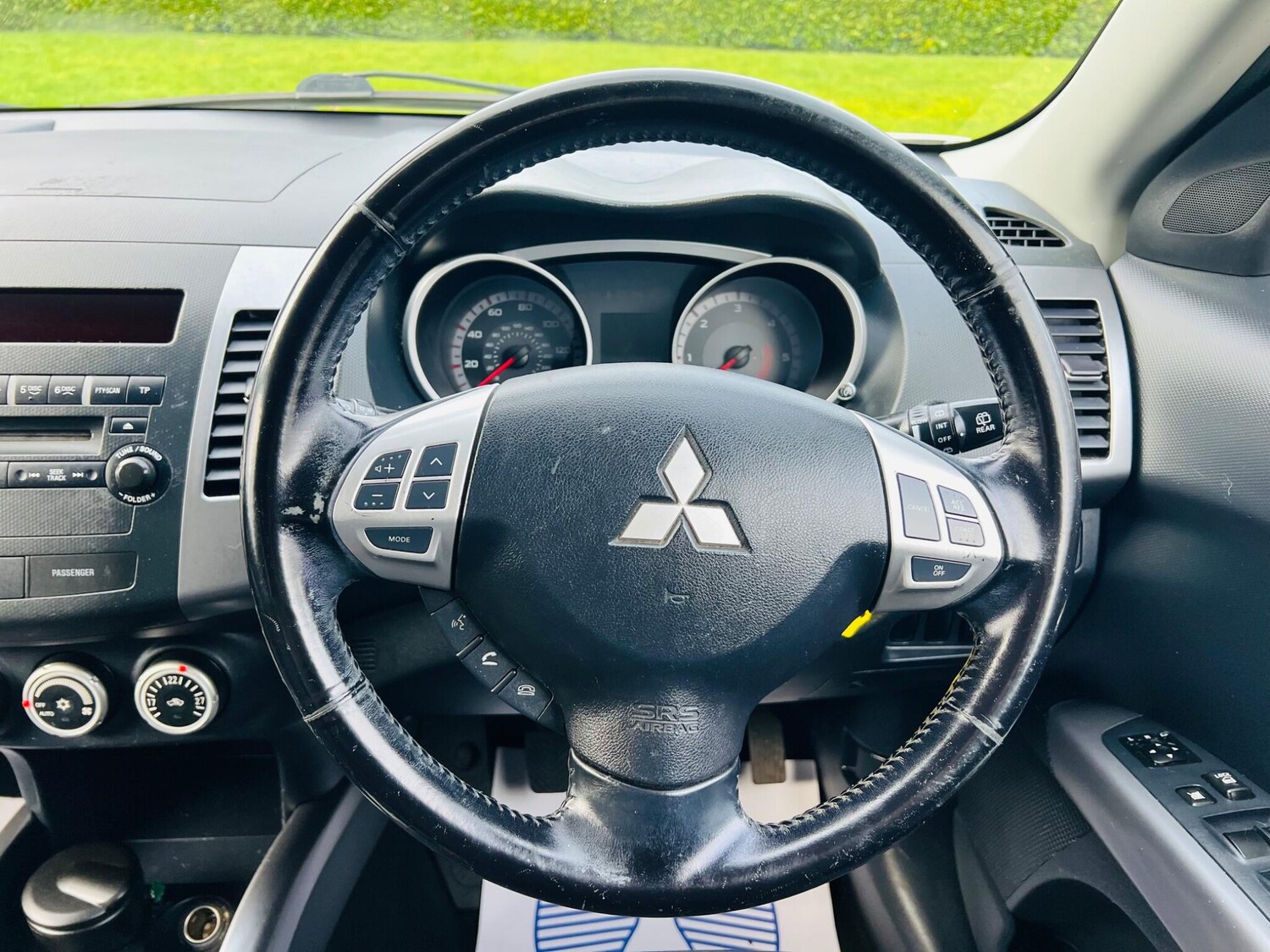 Used Mitsubishi Outlander 2010 for sale - 77454966: Photo 47