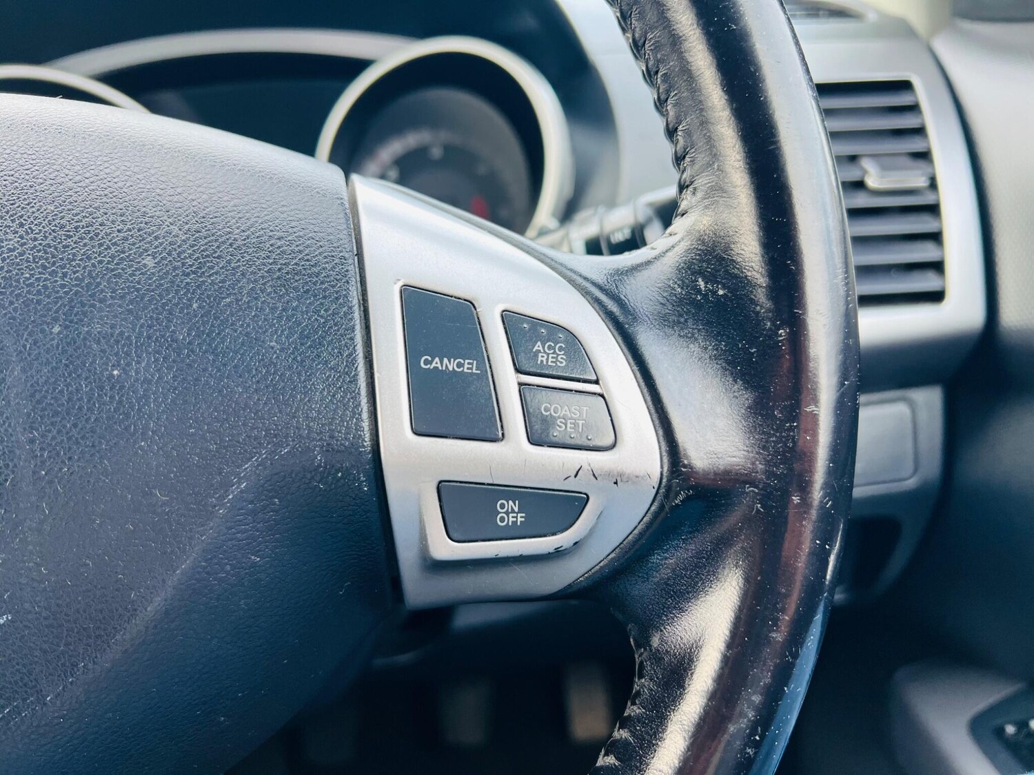 Used Mitsubishi Outlander 2010 for sale - 77454966: Photo 51