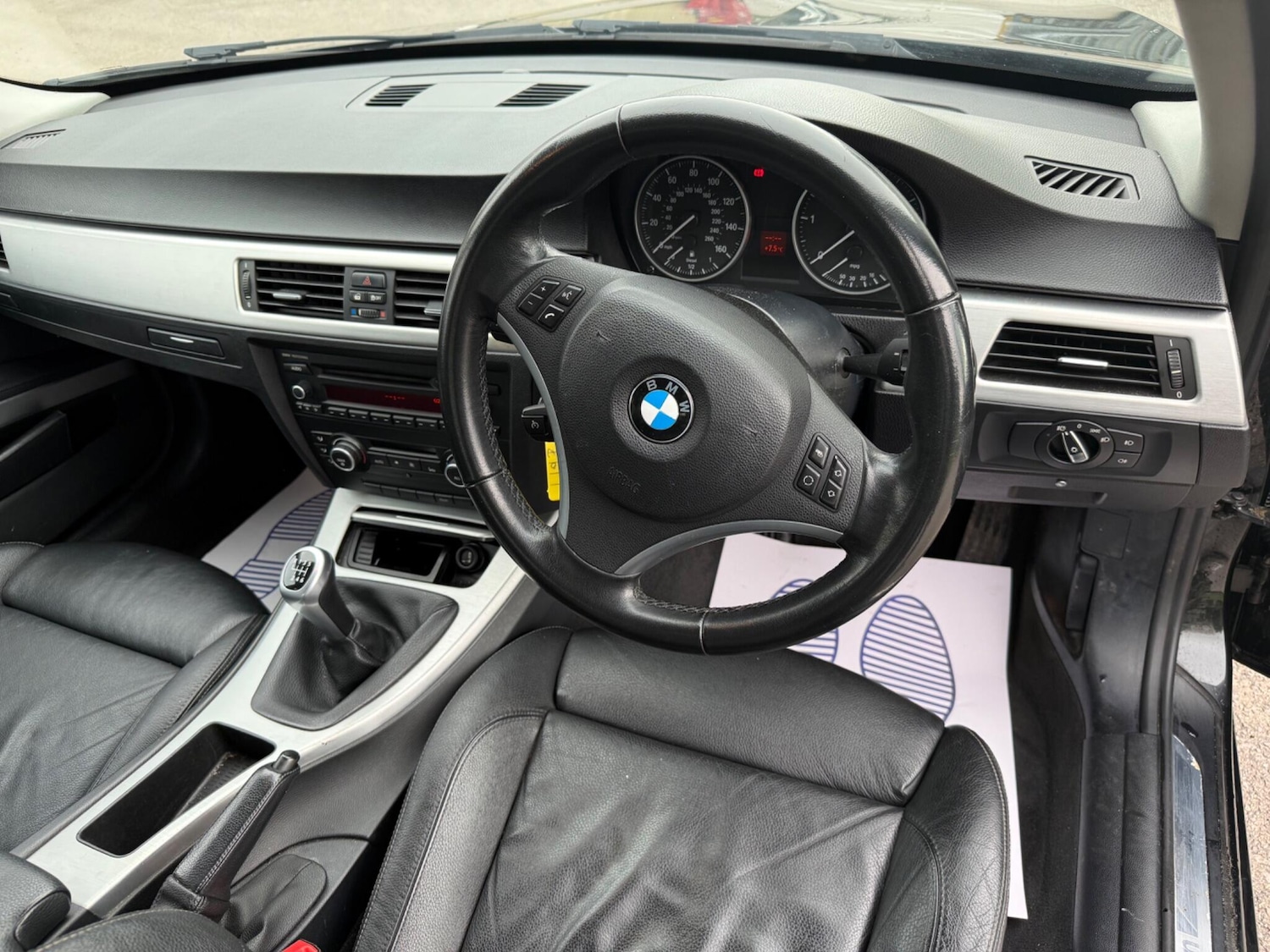 Used BMW 3 Series 2011 for sale - 77892611: Photo 27