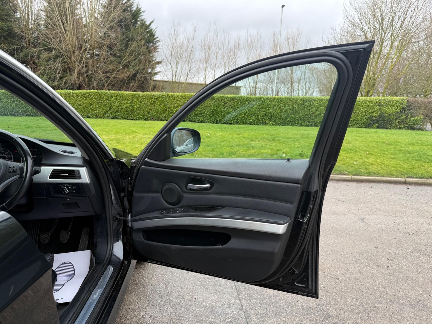 Used BMW 3 Series 2011 for sale - 77892611: Photo 30