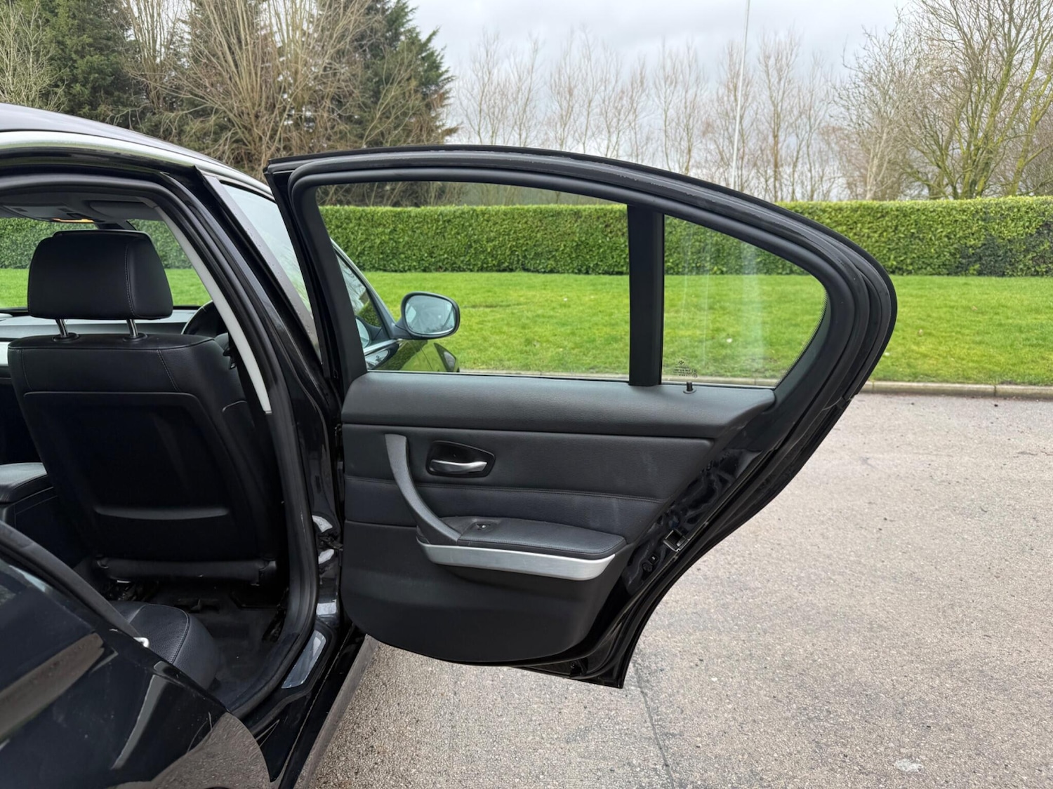 Used BMW 3 Series 2011 for sale - 77892611: Photo 32