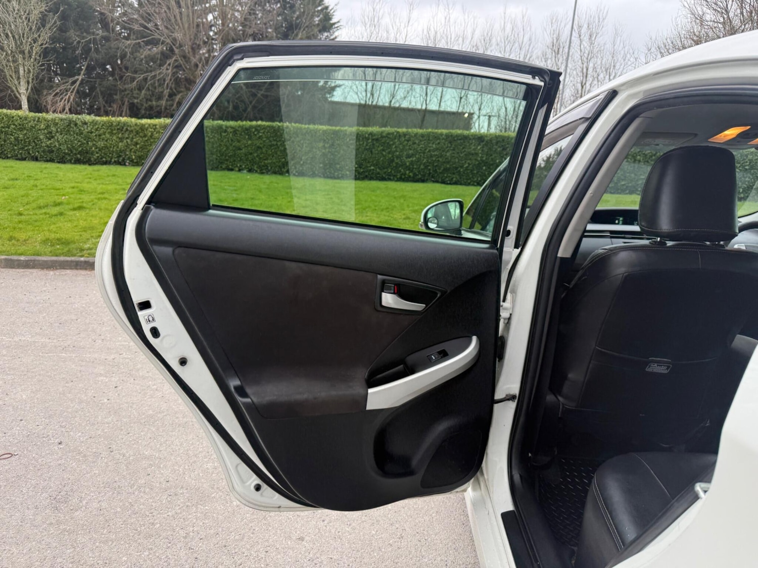 Used Toyota Prius 2018 for sale - 78071720: Photo 30