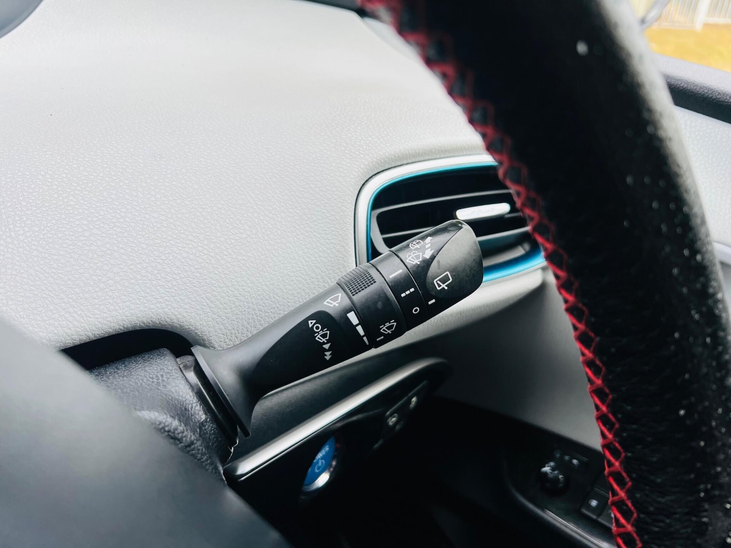 Used Toyota Prius 2016 for sale - 77455392: Photo 49