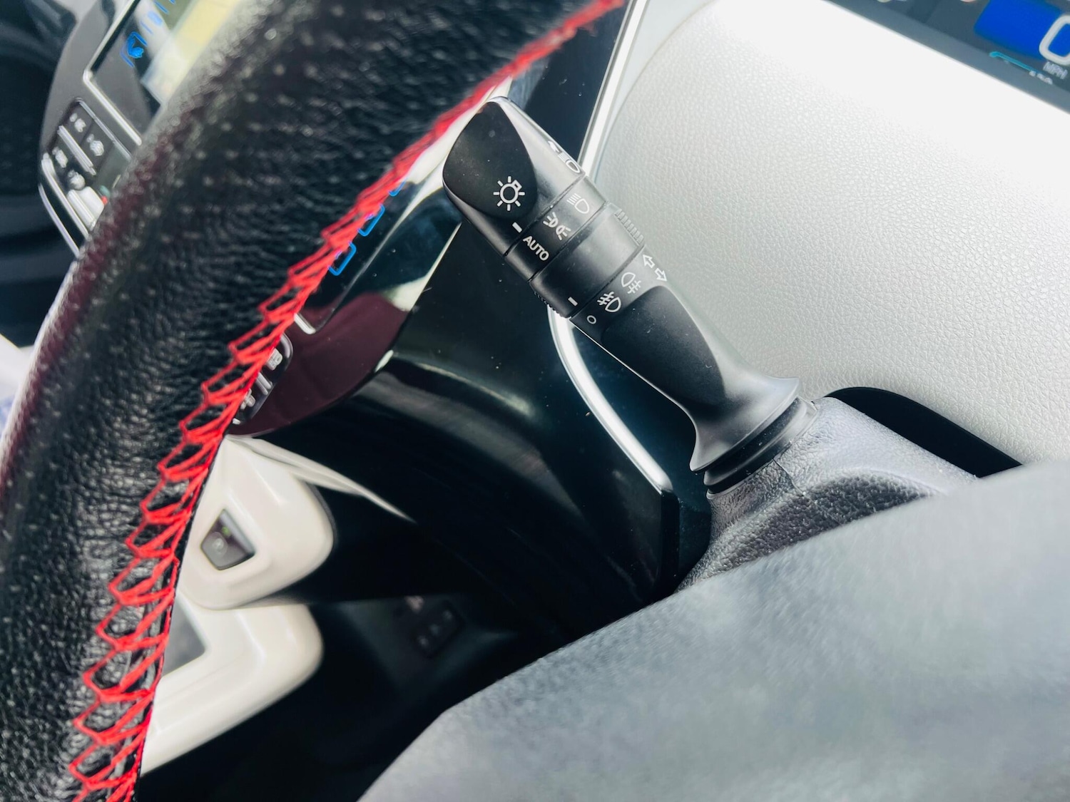 Used Toyota Prius 2016 for sale - 77455392: Photo 50