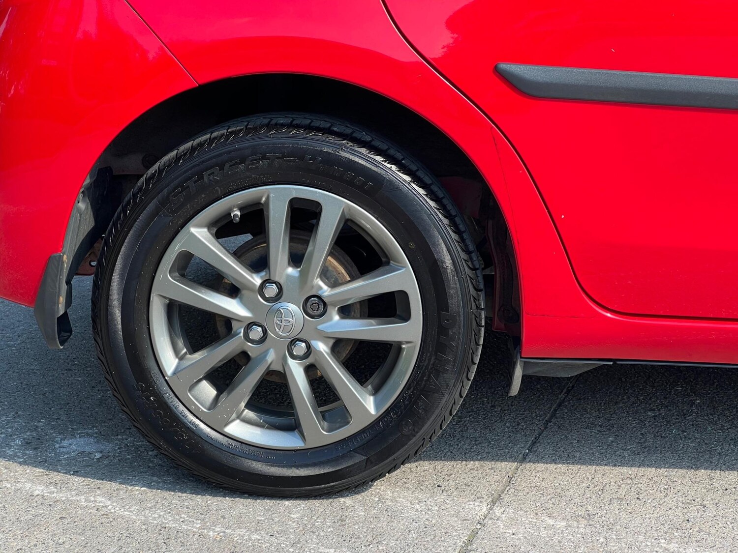 Used Toyota Yaris 2015 for sale - 77455929: Photo 25