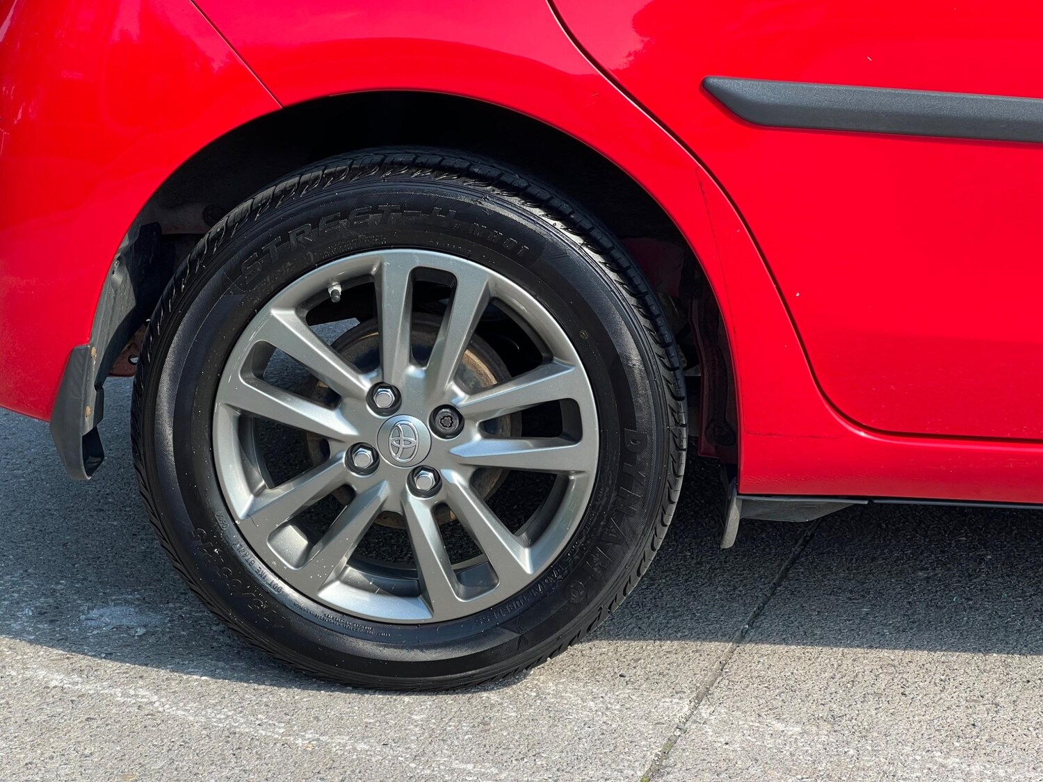 Used Toyota Yaris 2015 for sale - 77455929: Photo 26