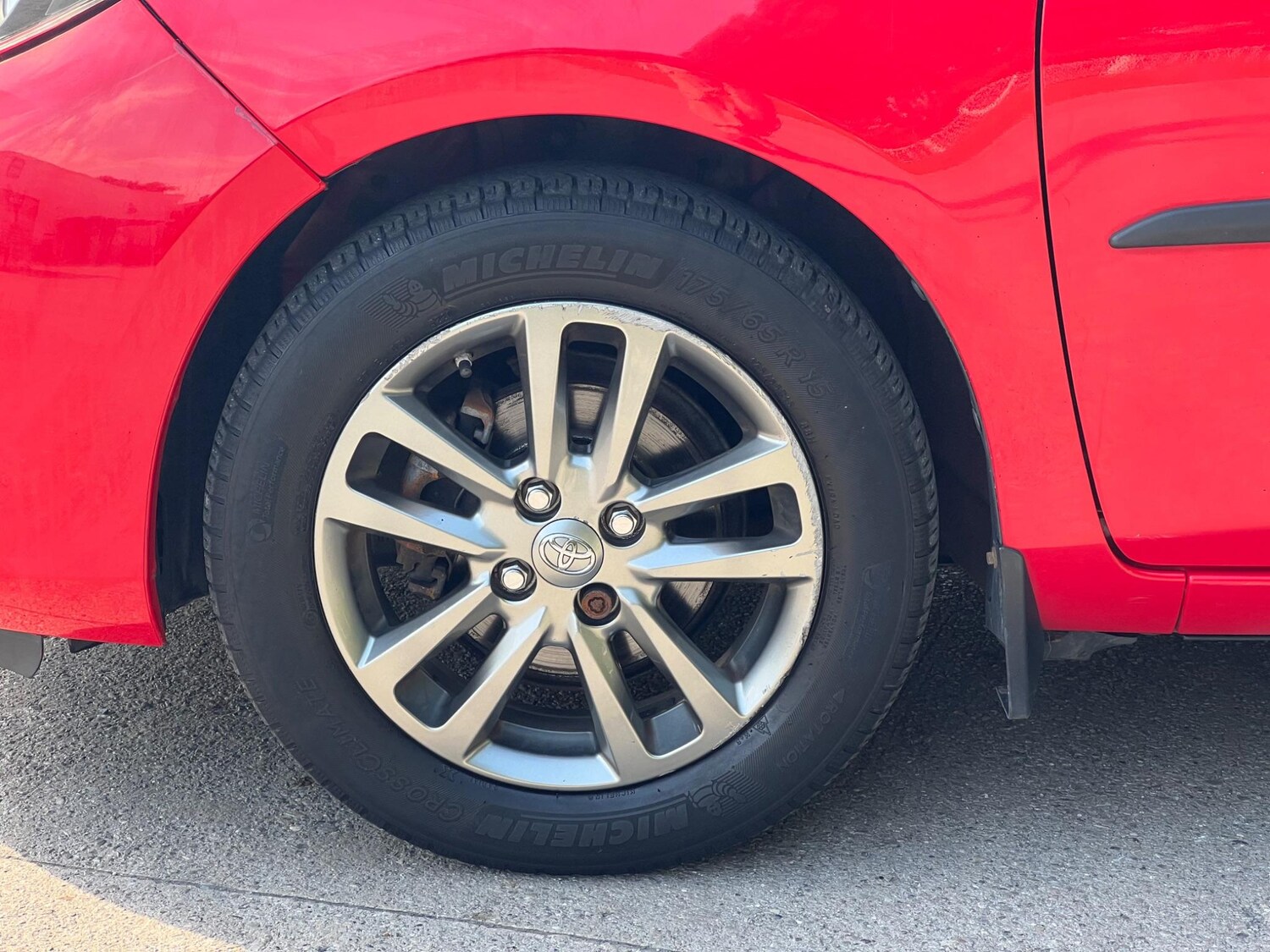 Used Toyota Yaris 2015 for sale - 77455929: Photo 27