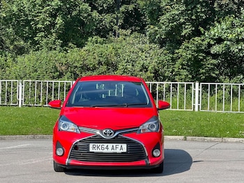 Used Toyota Yaris 2015 for sale - 77455929: Photo
