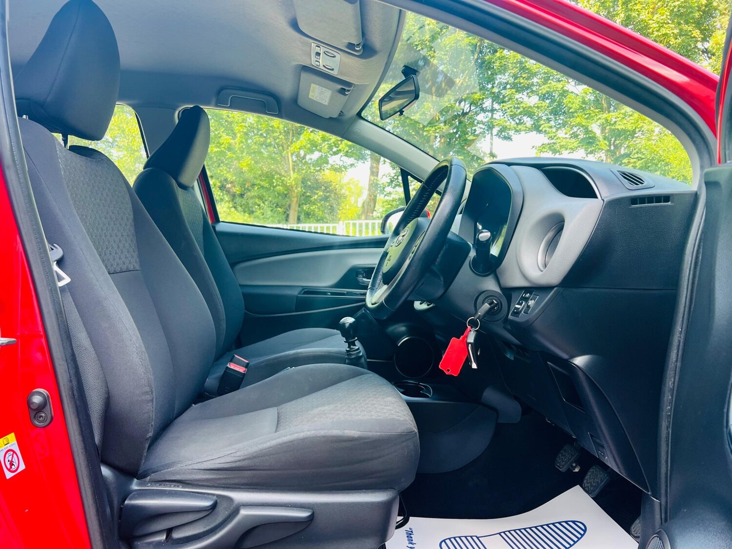 Used Toyota Yaris 2015 for sale - 77455929: Photo 33