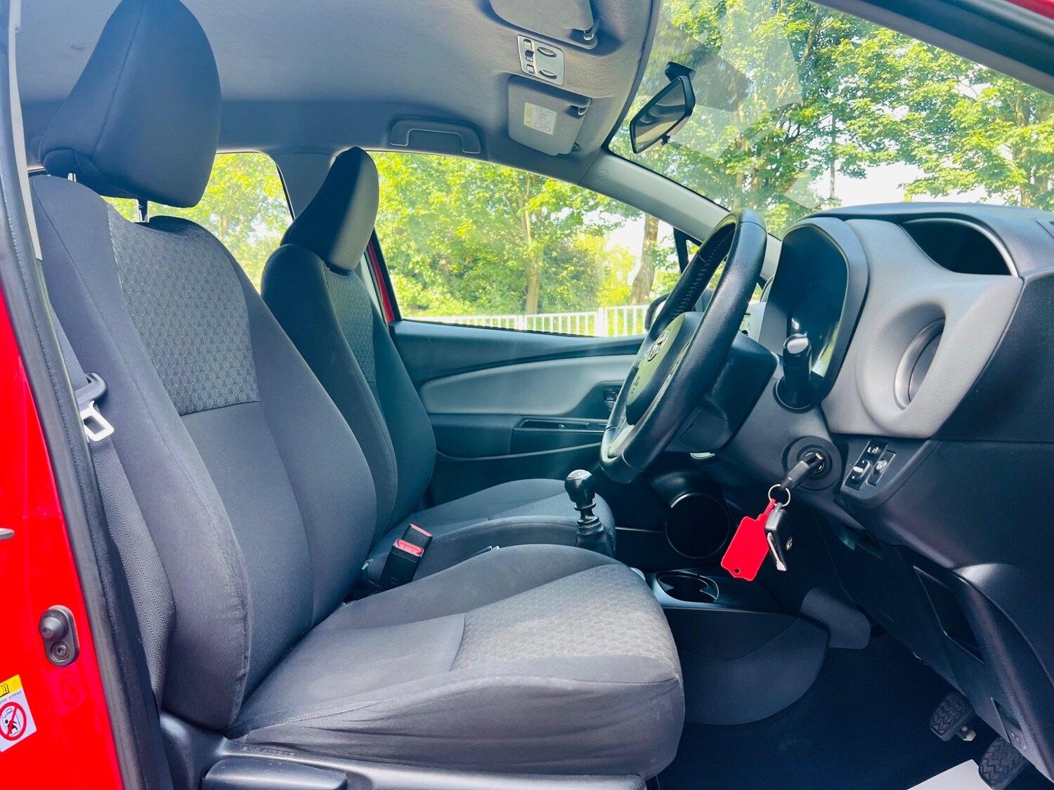 Used Toyota Yaris 2015 for sale - 77455929: Photo 34