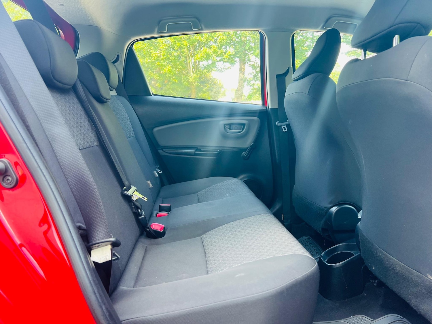 Used Toyota Yaris 2015 for sale - 77455929: Photo 41