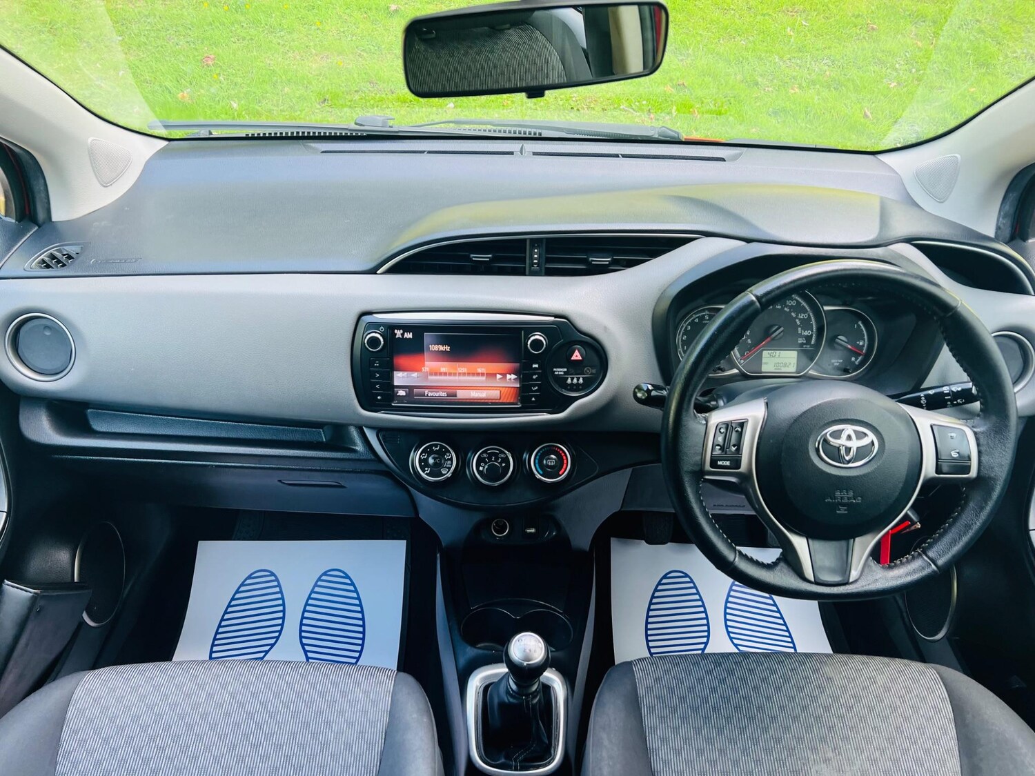 Used Toyota Yaris 2015 for sale - 77455929: Photo 50