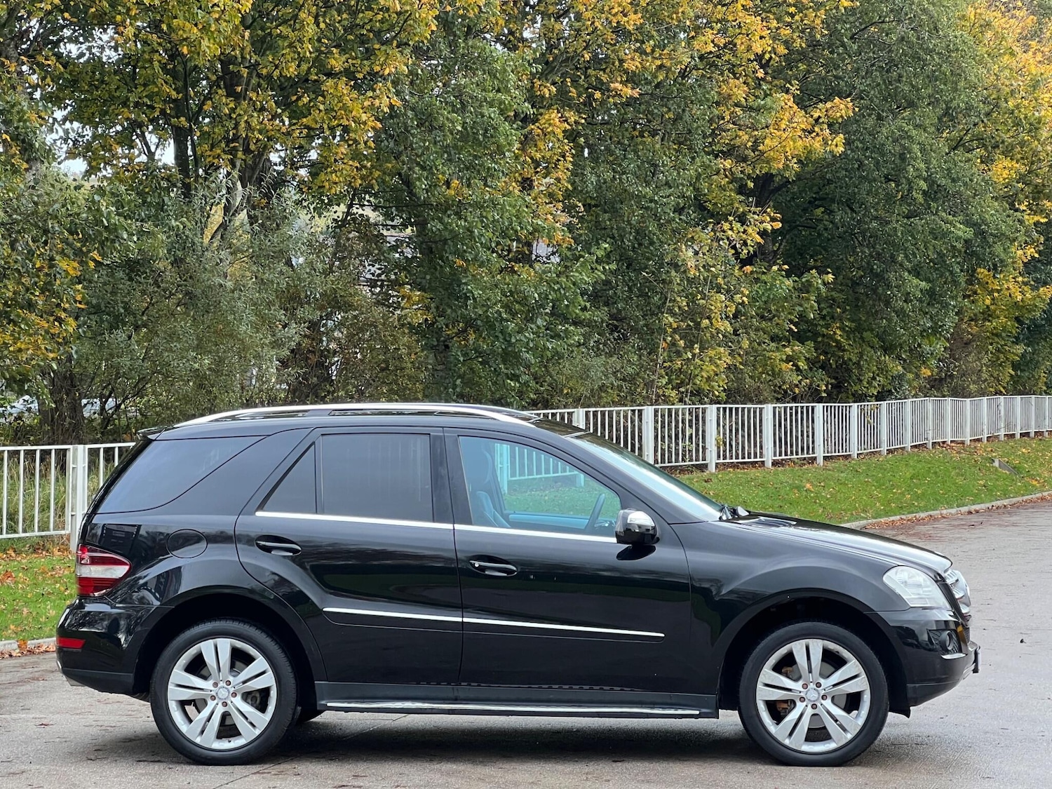 Used Mercedes-Benz M Class 2009 for sale - 77455389: Photo 6