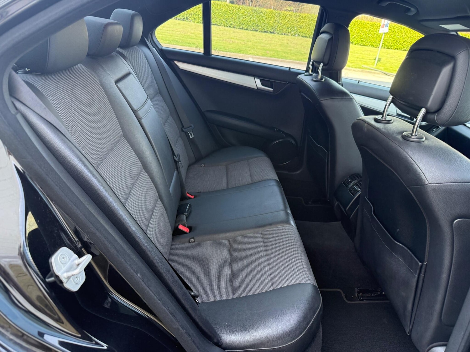 Used Mercedes-Benz C Class for sale - 77957002: Photo 32