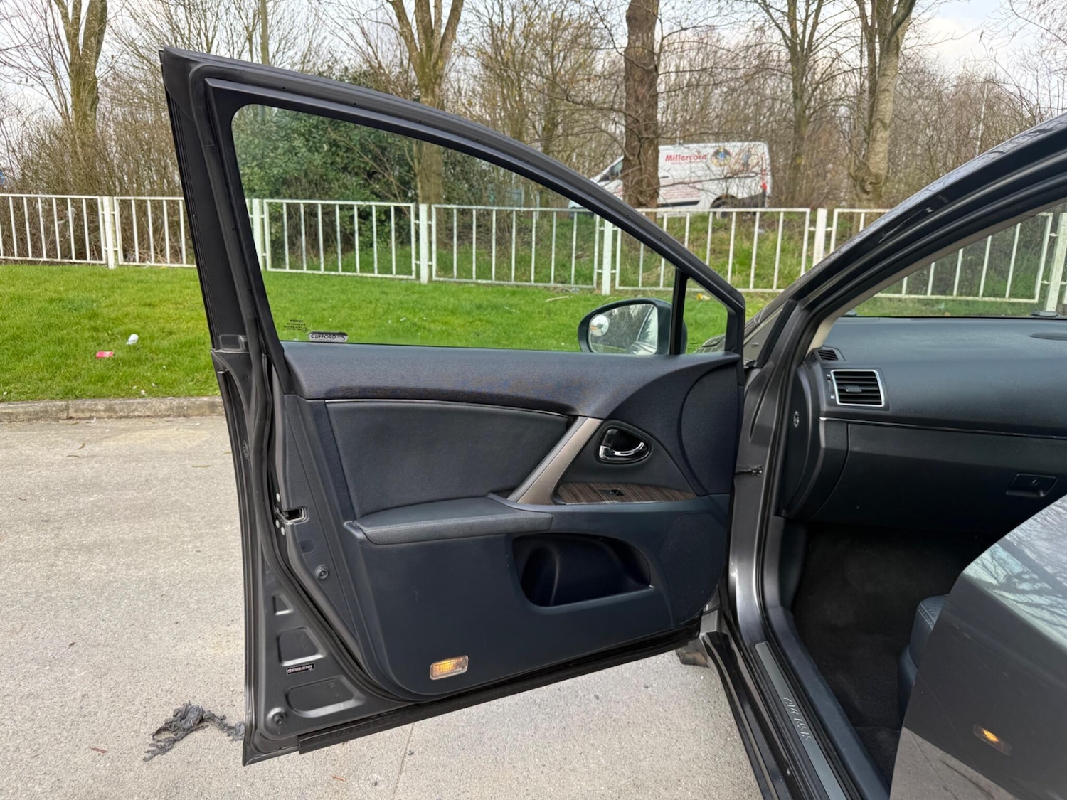 Used Toyota Avensis 2013 for sale - 77783340: Photo 25