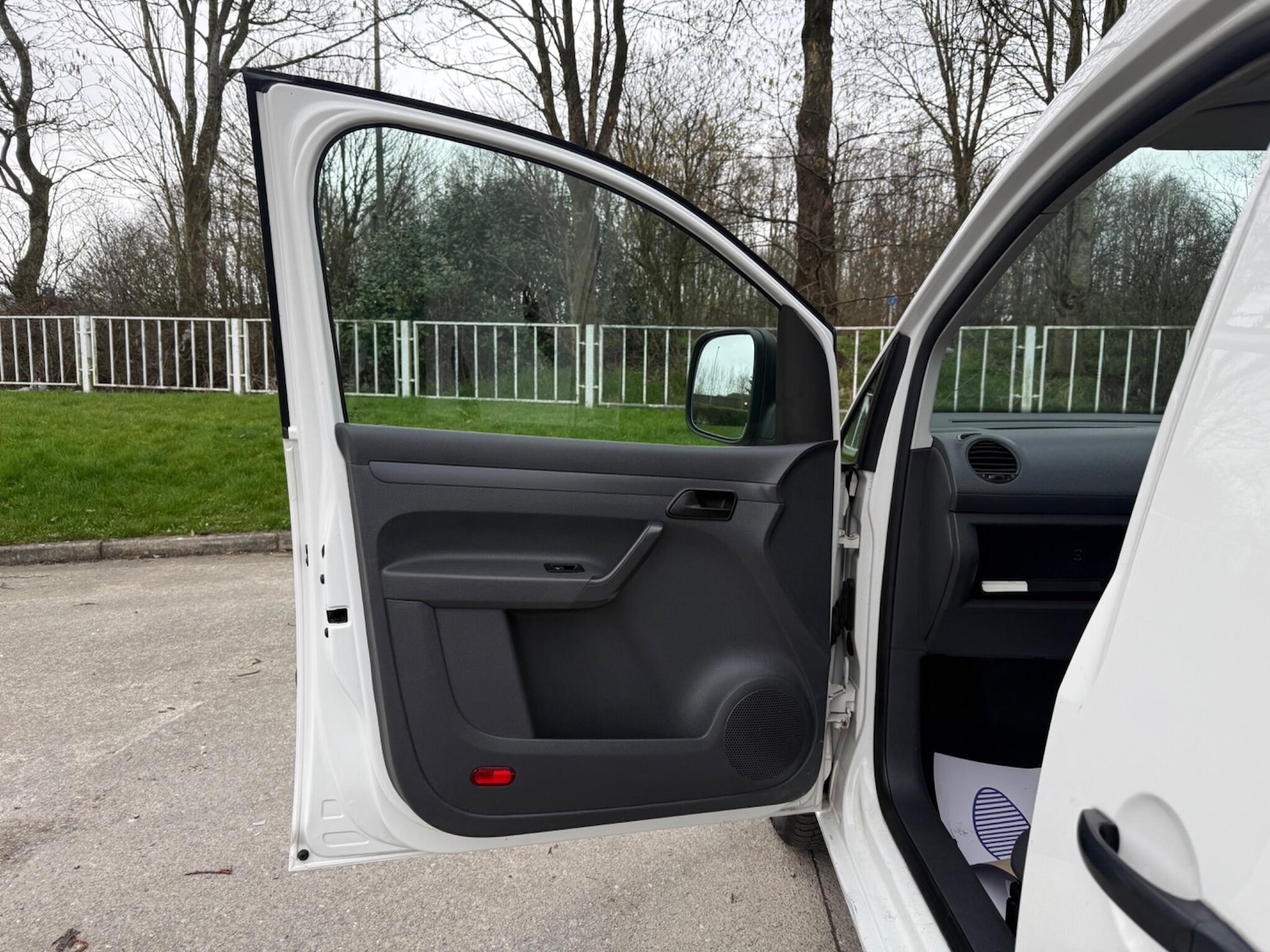 Used Volkswagen Caddy 2015 for sale - 77925850: Photo 28