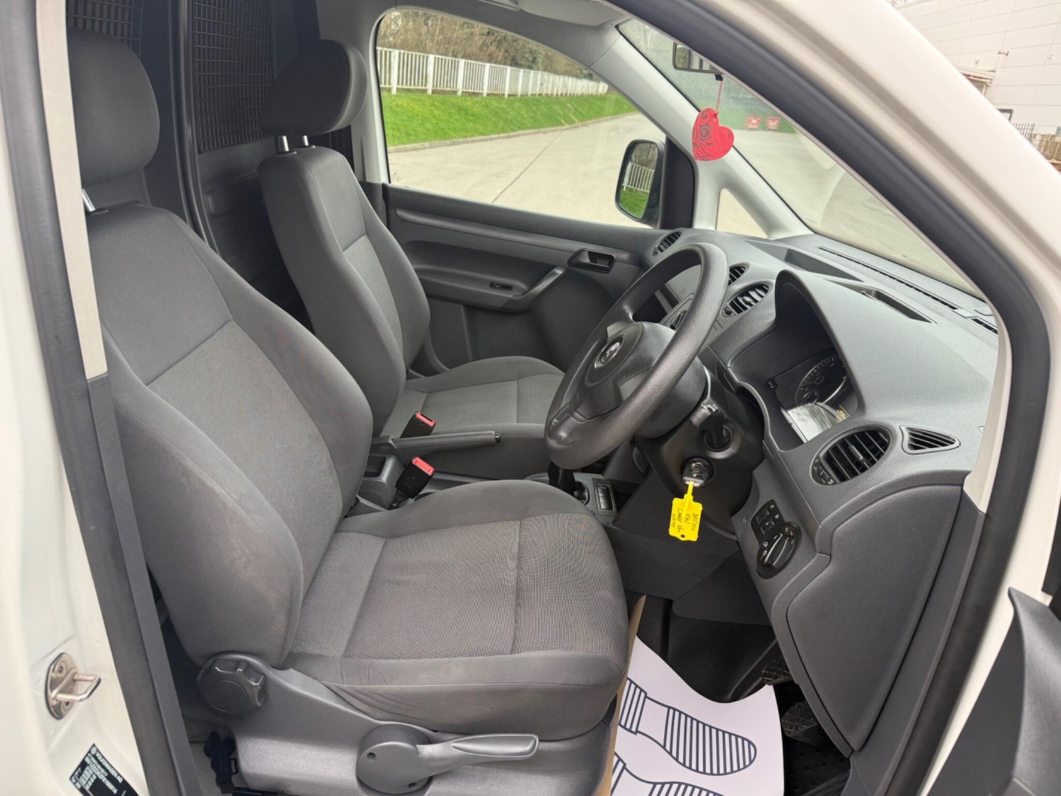 Used Volkswagen Caddy 2015 for sale - 77925850: Photo 31